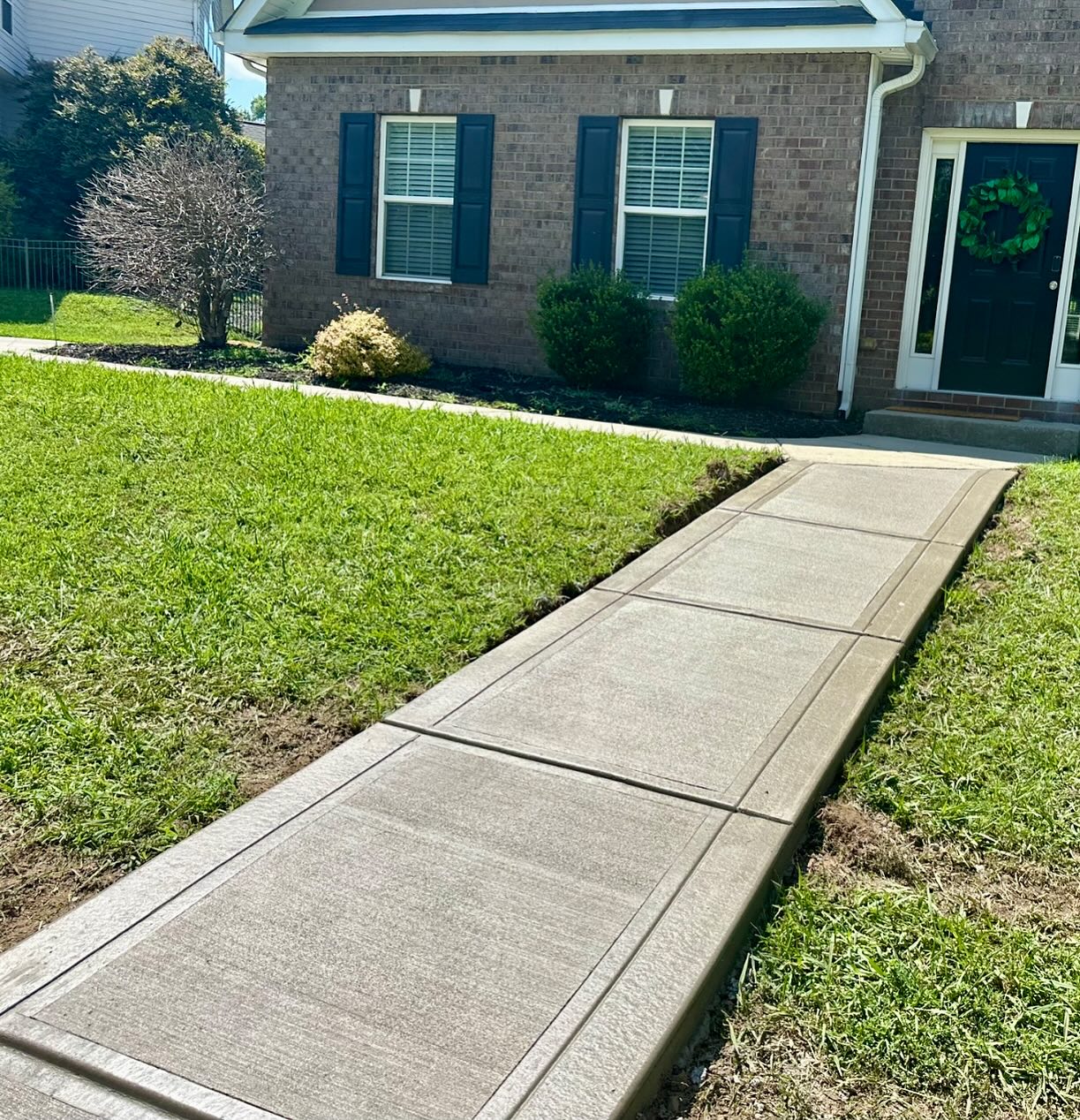 Liquid Rock project: Front walkway